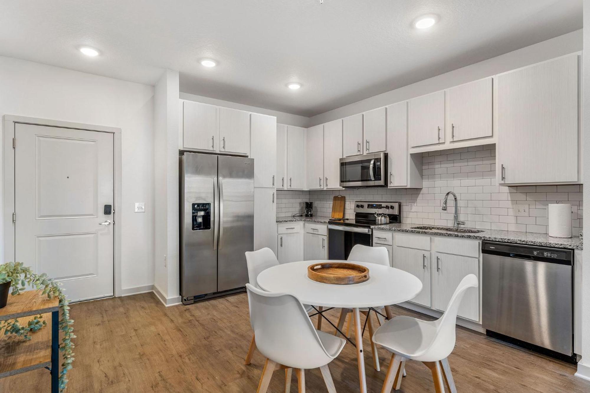 Complete Lush Green Apartment 10 Min To Parks Pets Allowed, Resort-Style Amenities Orlando Exterior foto